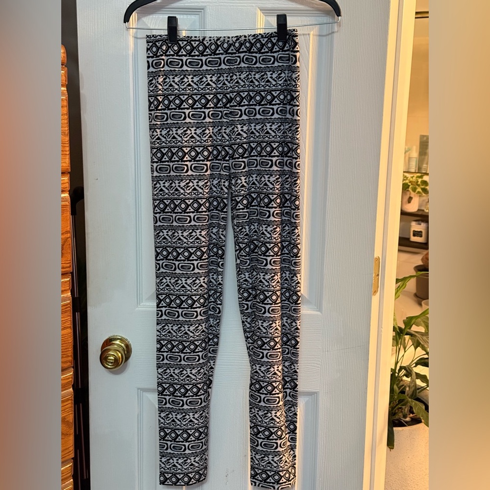 New Mix Black White Geometric Leggings Sz 14 NWT